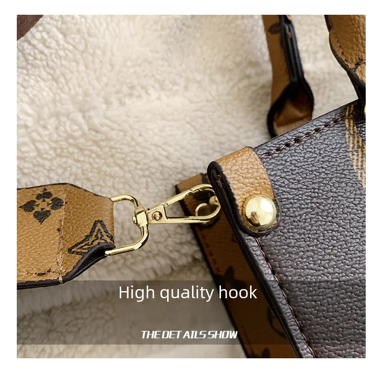 Carteras con diferentes tonalidades
